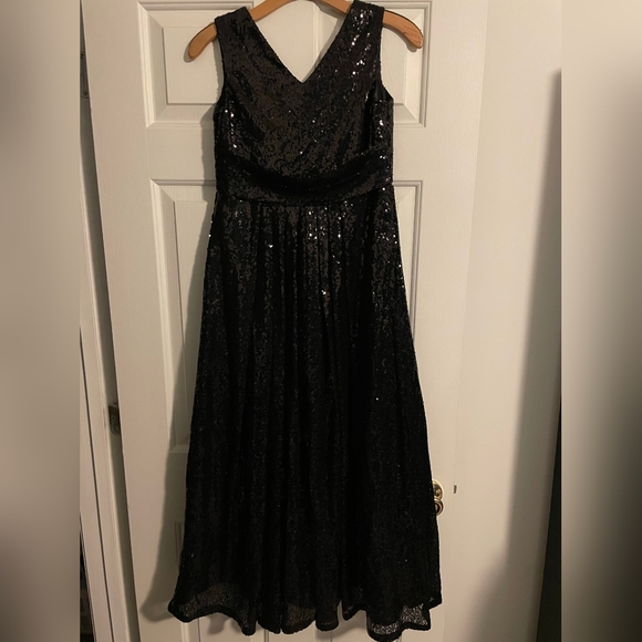 Girls Formal Dress - Picture 1 of 2